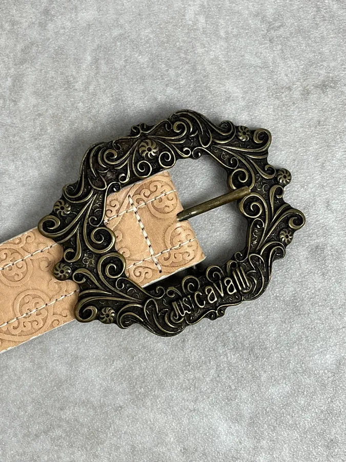 2000s Cavalli Beige Royal Buckle Leather Belt - Image 5
