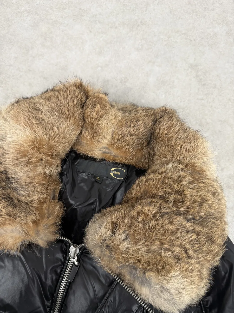 2000s Cavalli Black British Puffer Jacket with Fur Collar - Image 13