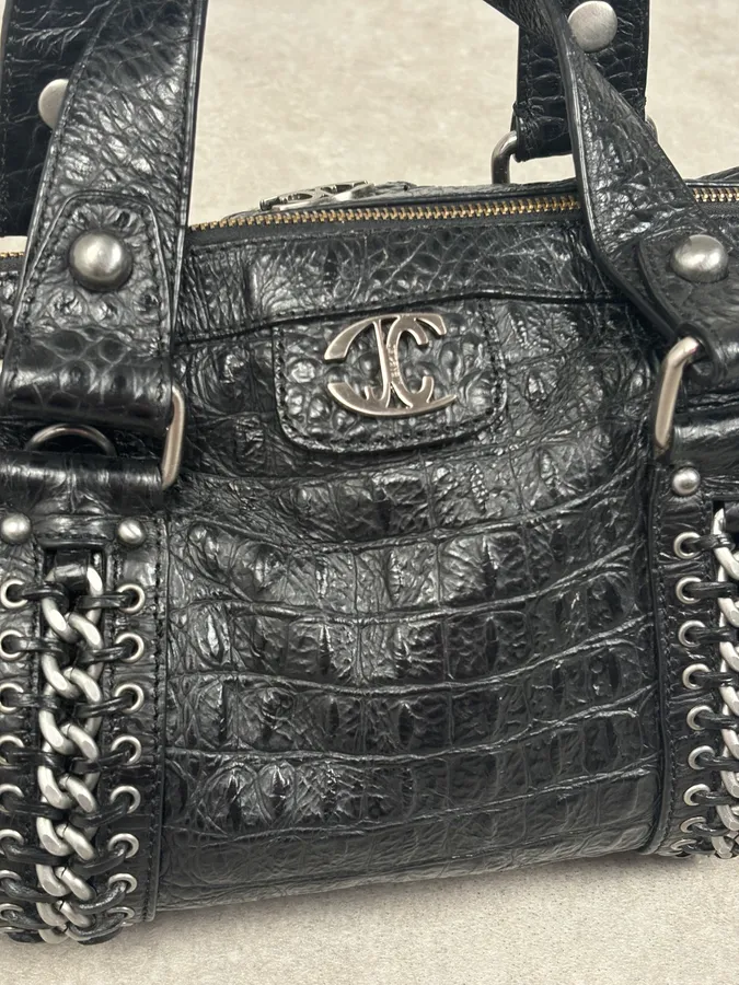 2000s Cavalli Black Crocodile Effect Leather Handle Bag - Image 10