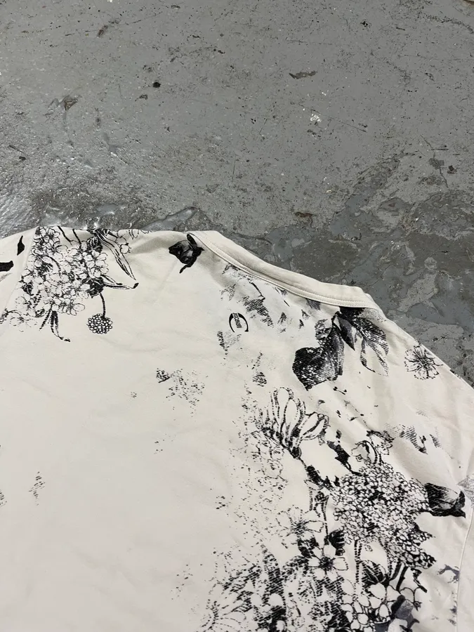 2000s Cavalli Black & White Floral Faded Paint T-Shirt - Image 5