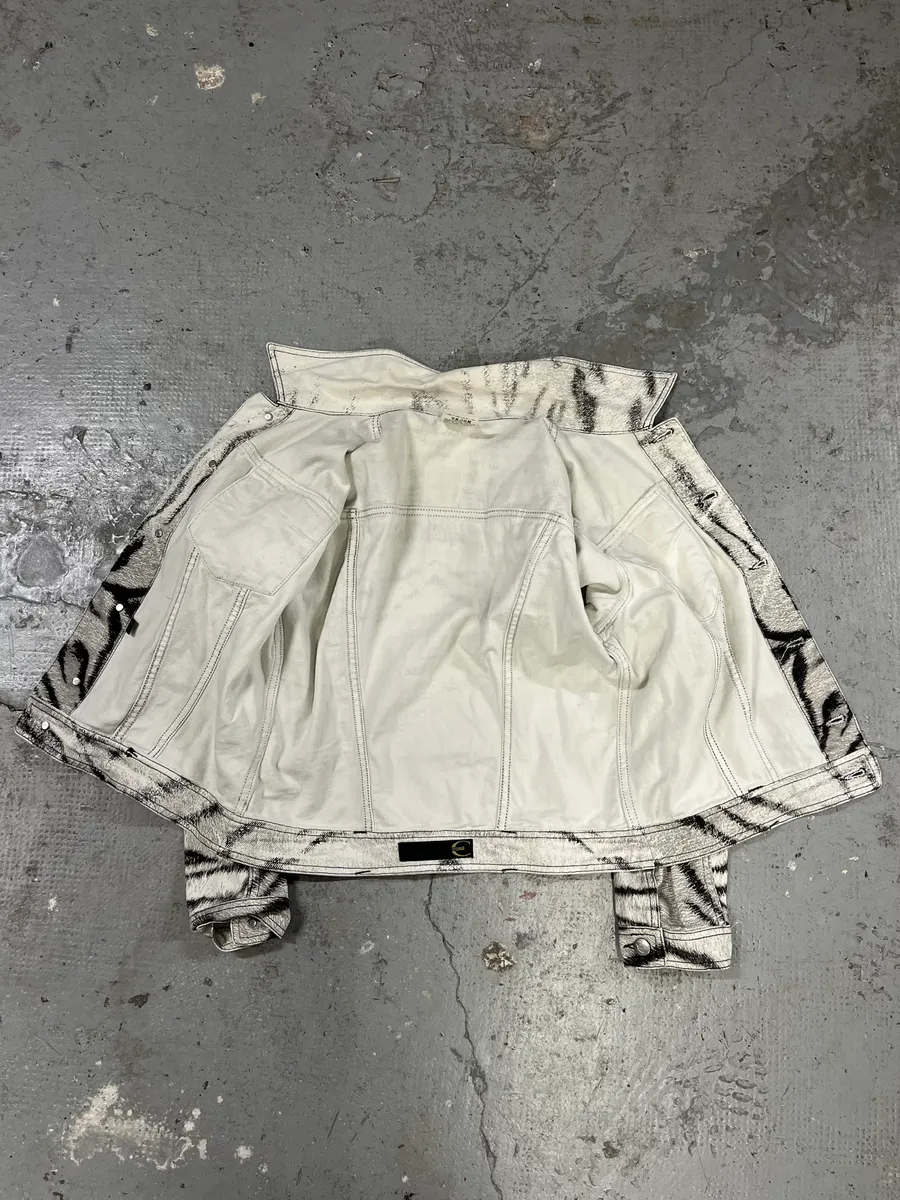 2000s Cavalli Black & White Light Safari Zebra Cropped Jacket - Image 13