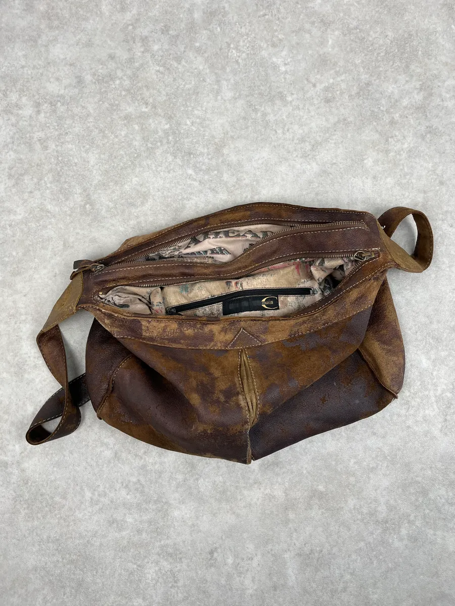 2000s Cavalli Brown Eroded Leather Shoulder Bag - Image 8