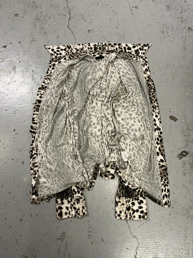 2000s Cavalli Leopard Print Beige Shirt - Image 8