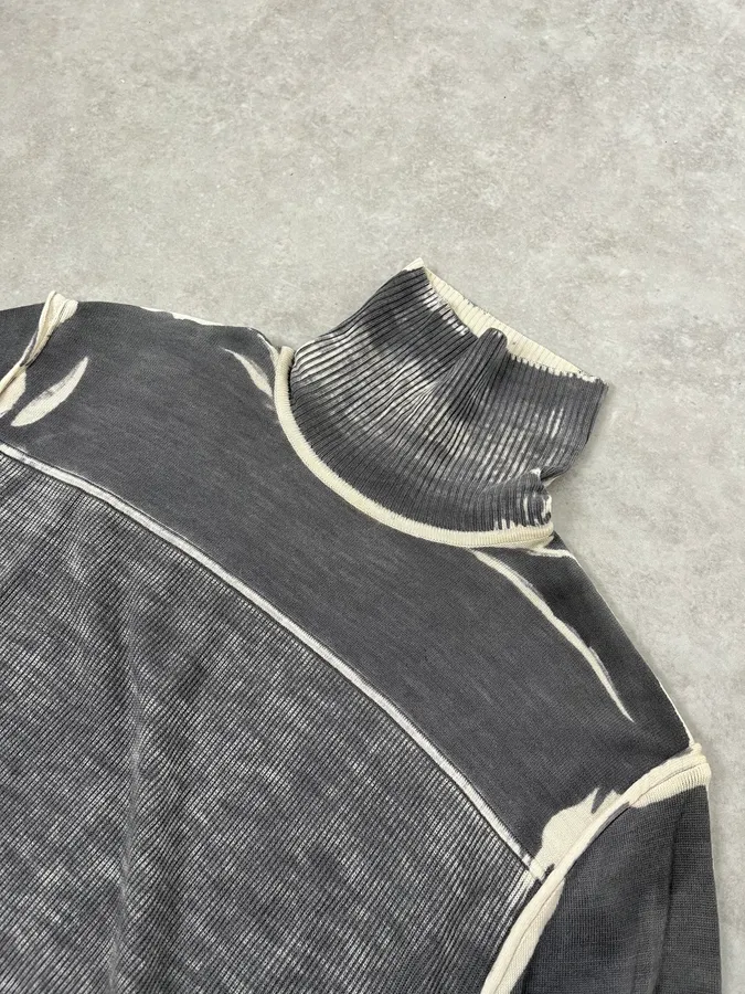 2000s Cavalli Two Tone Grey & Cream Abstract Turtleneck - Image 5