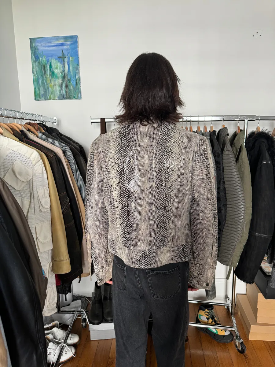 2000s Cavalli Varnished Python Skin Grey Leather Jacket - Image 4