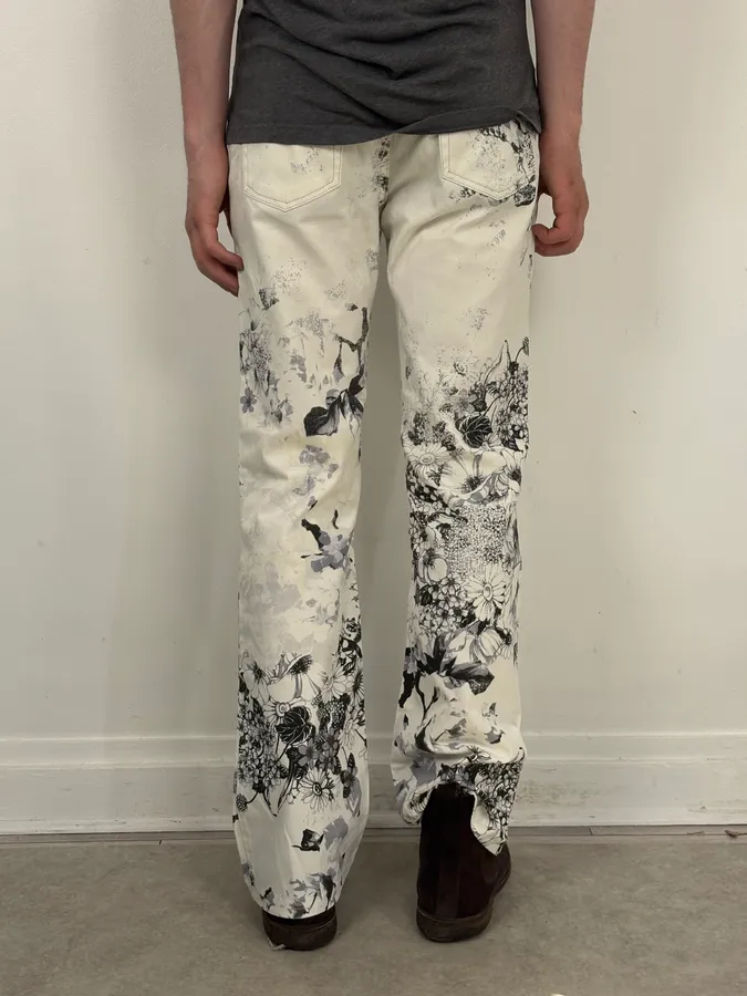 2000s Cavalli White Floral Obscure Cozy Pants - Image 4