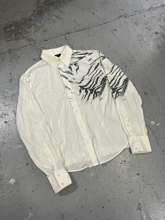2000s Cavalli Zebra Shoulder White Shirt - Image 4