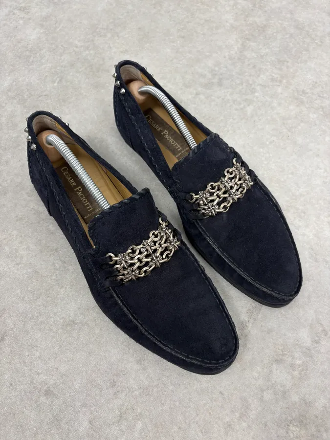 2000s Cesare Paciotti Navy Suede Ornamental Chain Loafers - Image 6