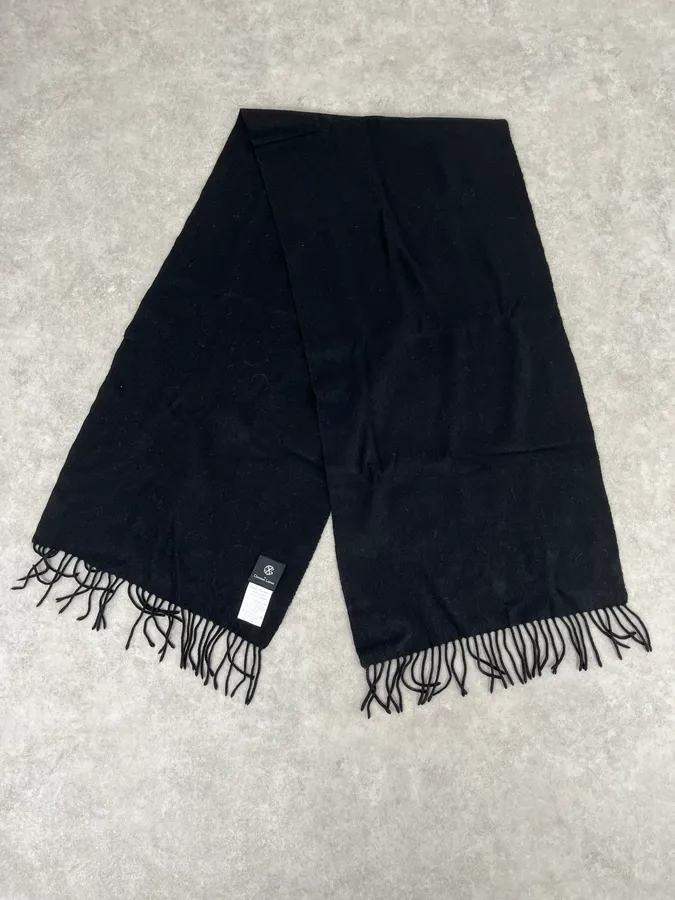 2000s Christian Lacroix Black Cashmere Scarf - Image 3
