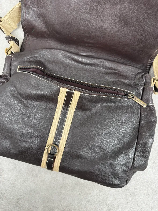 2000s Cow Pony Hair Leather Shoulder Bag - Image 11