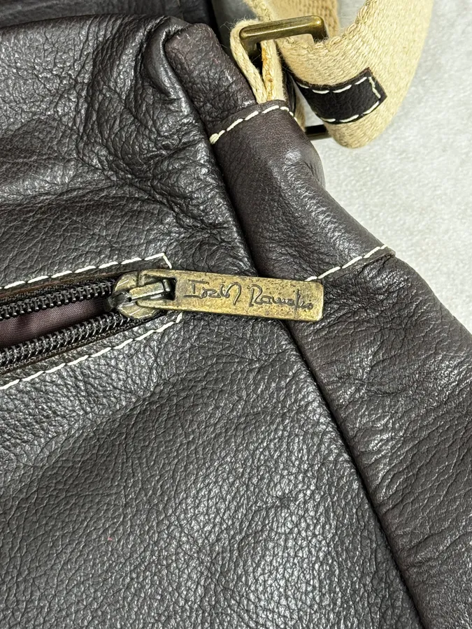 2000s Cow Pony Hair Leather Shoulder Bag - Image 12