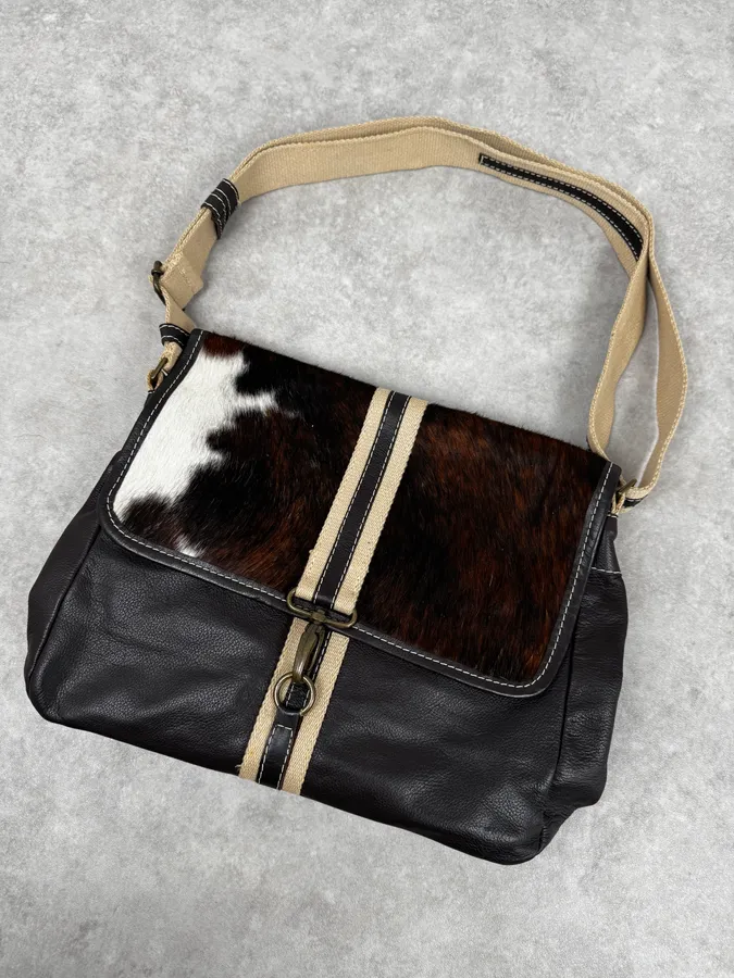 2000s Cow Pony Hair Leather Shoulder Bag - Image 5
