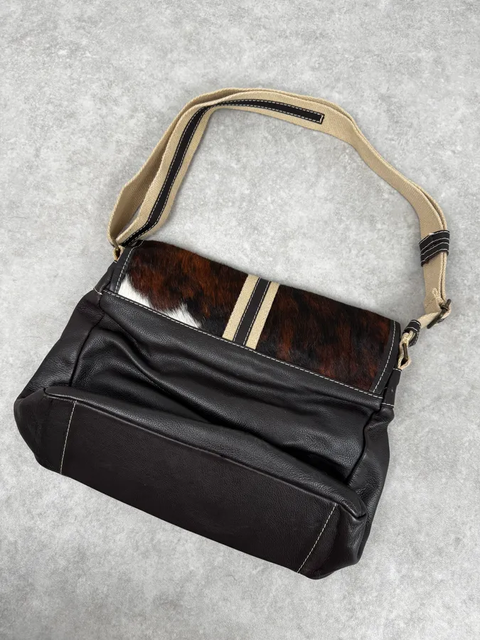 2000s Cow Pony Hair Leather Shoulder Bag - Image 6