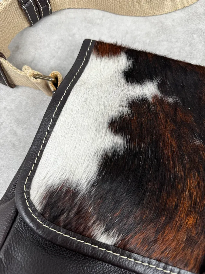 2000s Cow Pony Hair Leather Shoulder Bag - Image 8