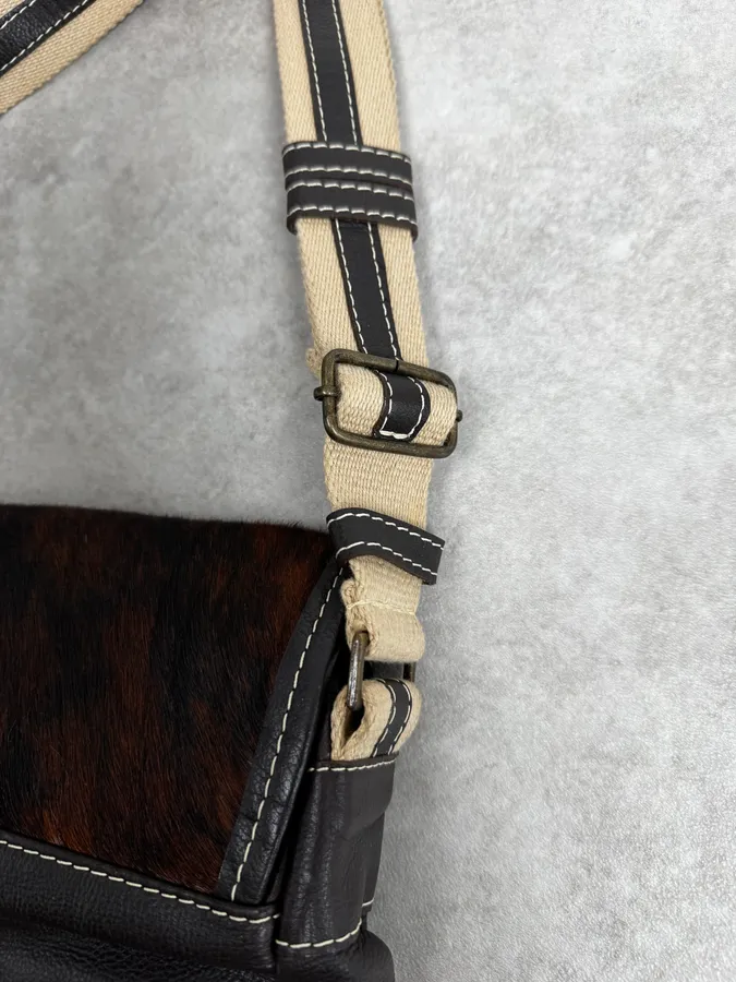 2000s Cow Pony Hair Leather Shoulder Bag - Image 9