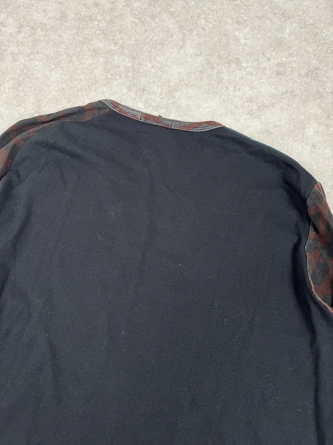 2000s Custo Barcelona Black Couple Bar Print Longsleeve T-Shirt - Image 6