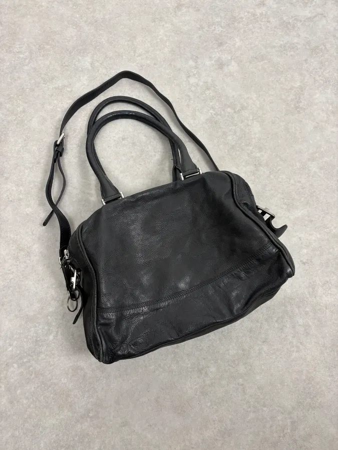 2000s Diesel Black Dual Zippers Leather Messenger Bag - Image 4