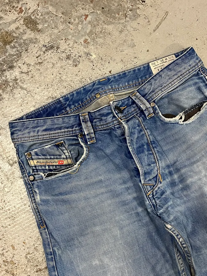 2000s Diesel Blue Faded Denim Jeans - Image 7