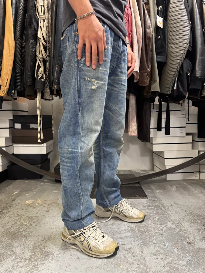2000s Diesel Blue Faded Straight Denim Jeans - Image 3