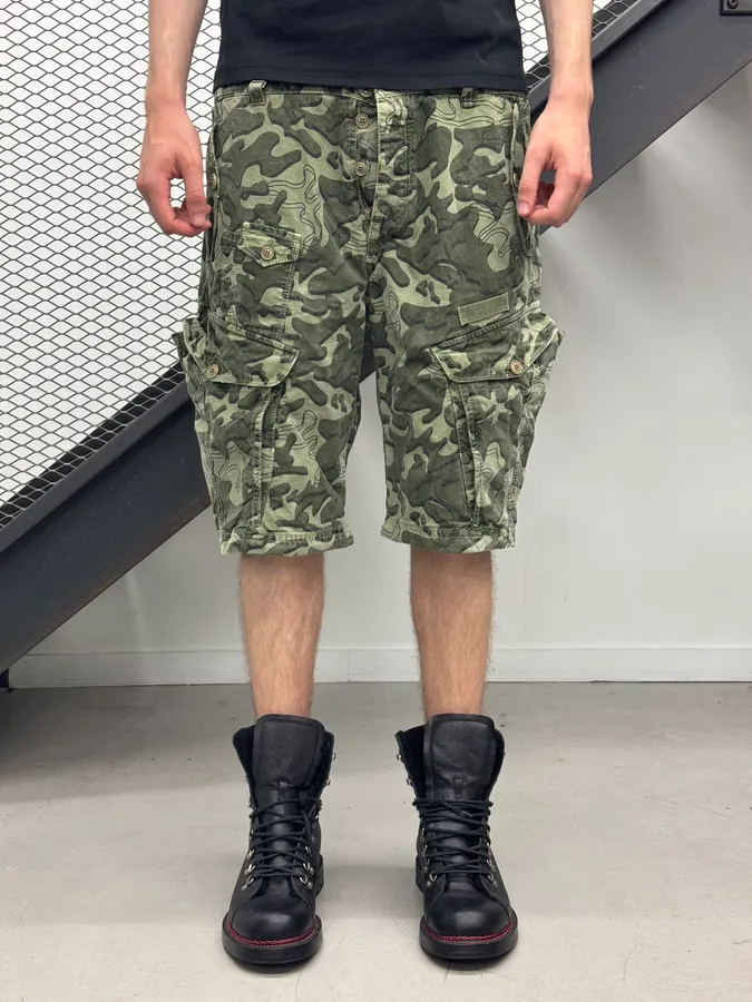 2000s Diesel Khaki Camo Cargo Shorts