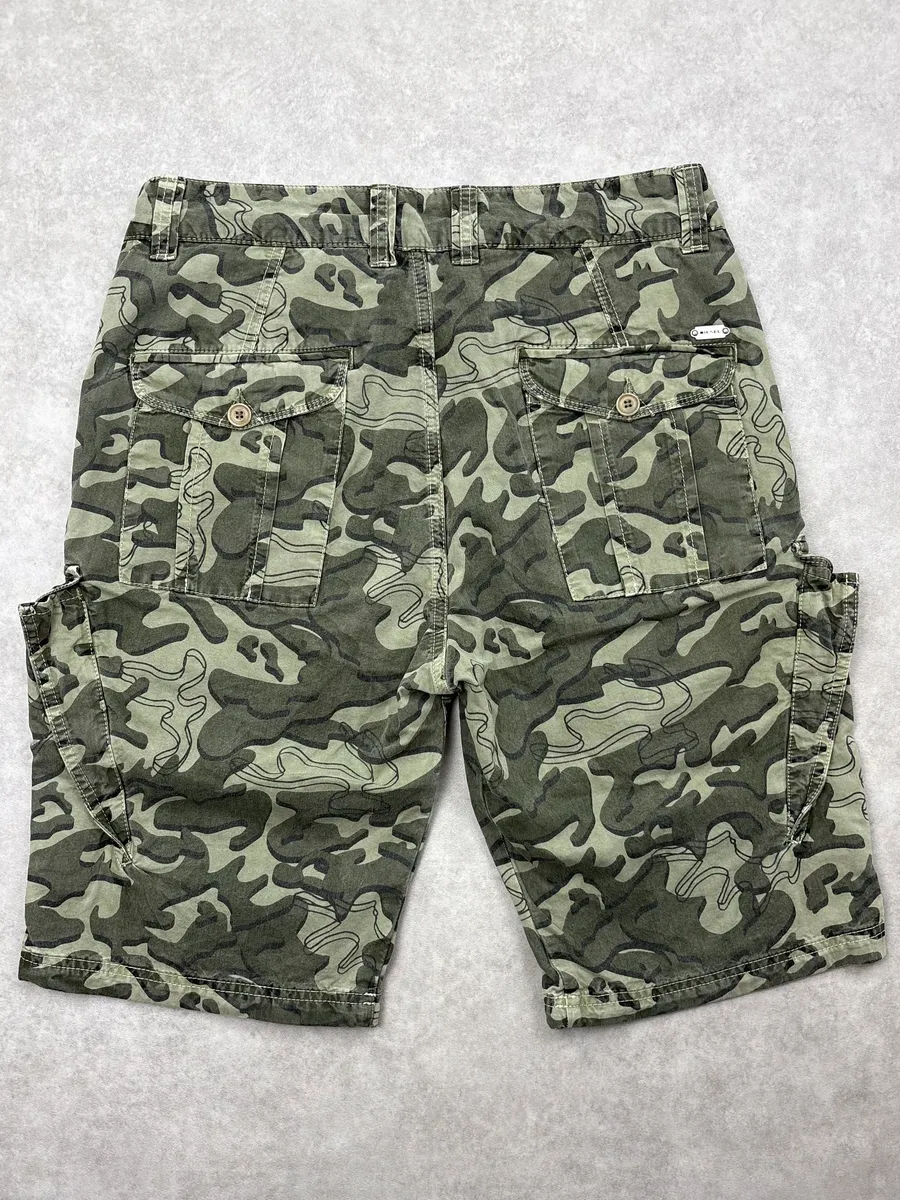 2000s Diesel Khaki Camo Cargo Shorts - Image 6