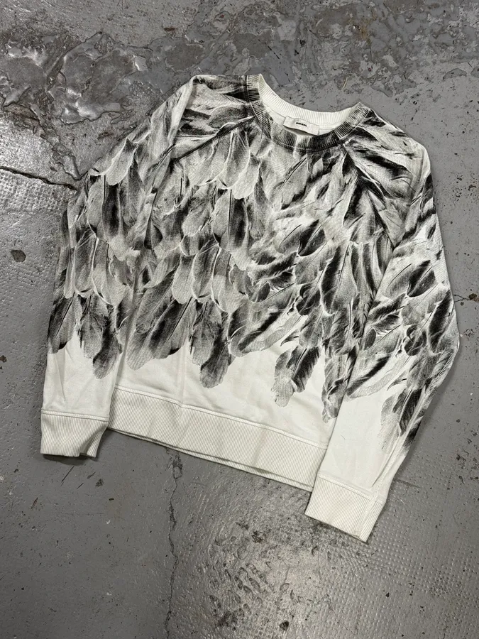 2000s Diesel White & Grey Feather Print Sweater - Image 5