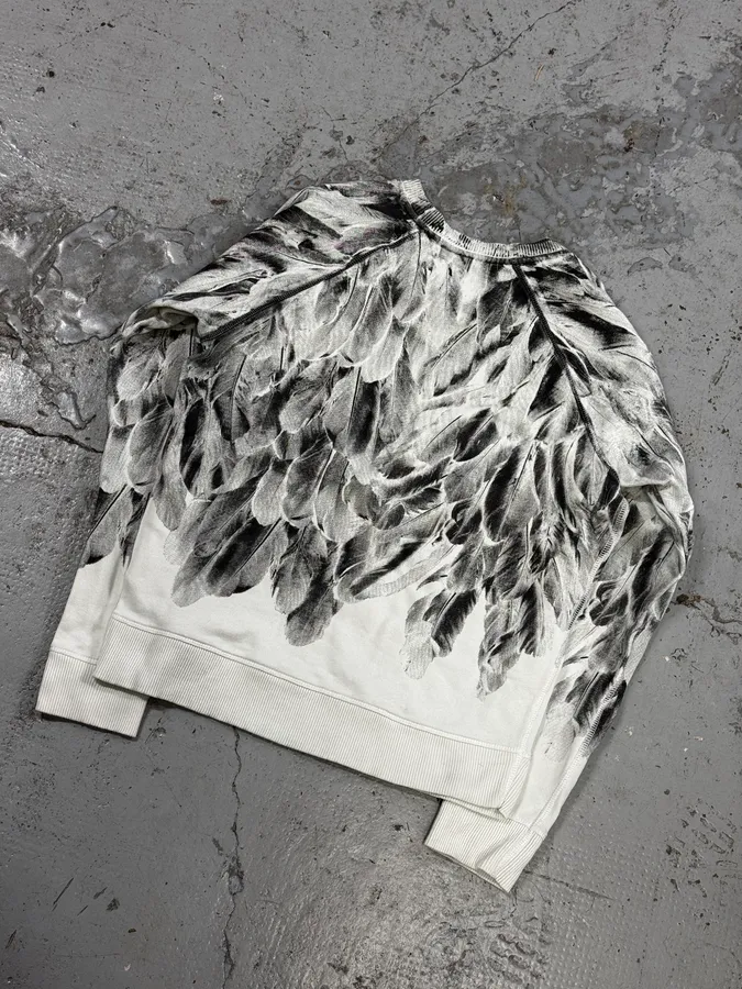2000s Diesel White & Grey Feather Print Sweater - Image 6