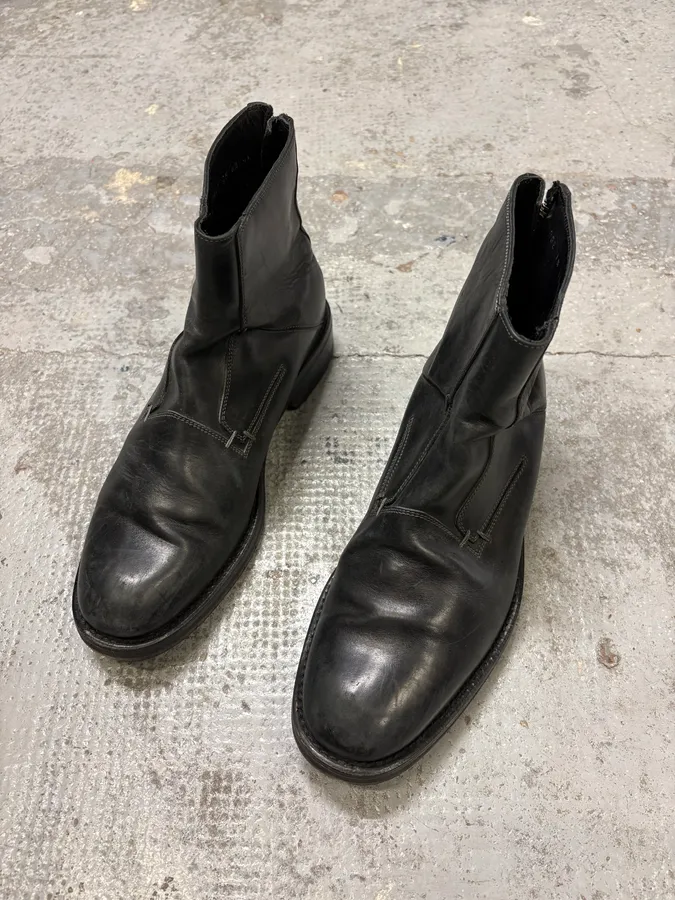 2000s Dior Backzip Black Leather Boots - Image 3