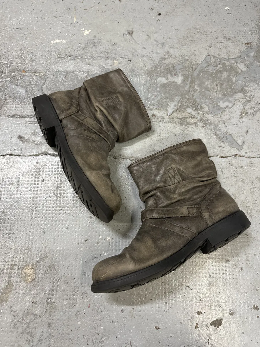 2000s Dirk Bikkembergs Grey Eroded Leather Boots - Image 8