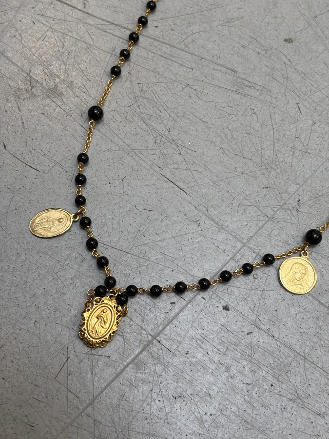2000s Dolce & Gabbana Beaded Virgin Mary Medallions Rosary Necklace - Image 4