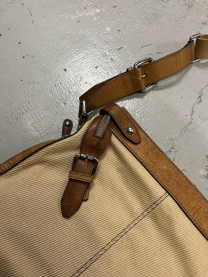 2000s Dolce & Gabbana Beige Canva Leather Shoulder Bag - Image 5