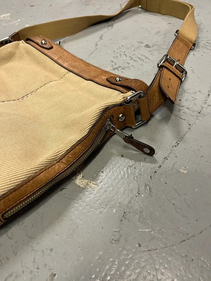 2000s Dolce & Gabbana Beige Canva Leather Shoulder Bag - Image 7