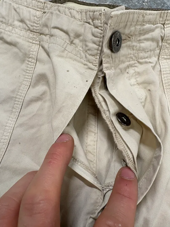 2000s Dolce & Gabbana Beige Cargo Short - Image 13