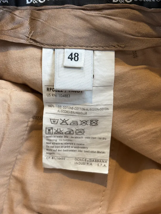 2000s Dolce & Gabbana Beige Cargo Shorts - Image 10
