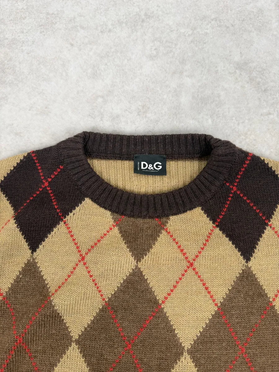 2000s Dolce & Gabbana Beige Checkered Classy Wool Sweater - Image 5
