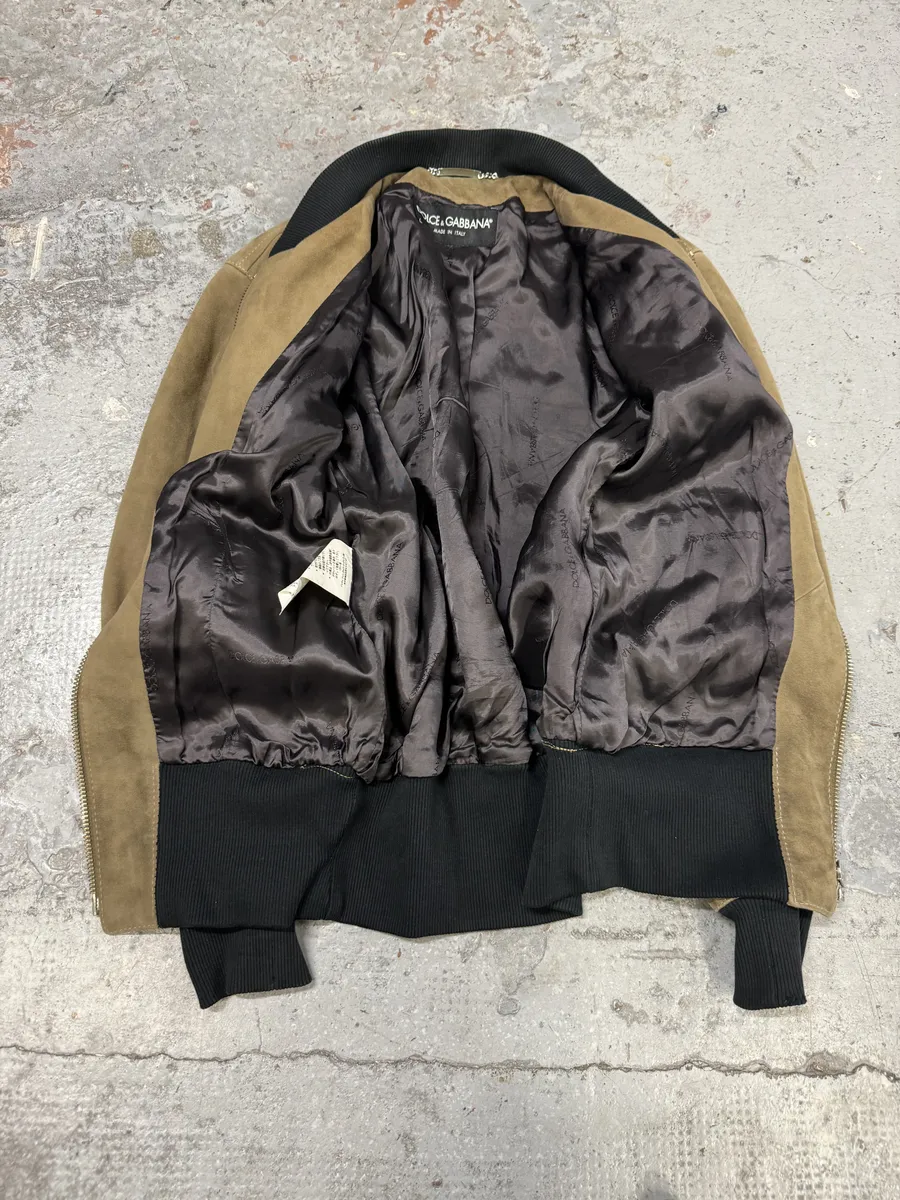 2000s Dolce & Gabbana Beige Suede Leather Jacket - Image 10