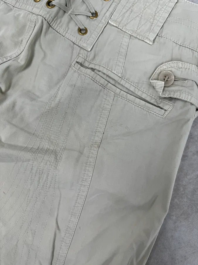2000s Dolce & Gabbana Beige Utility Shorts - Image 10