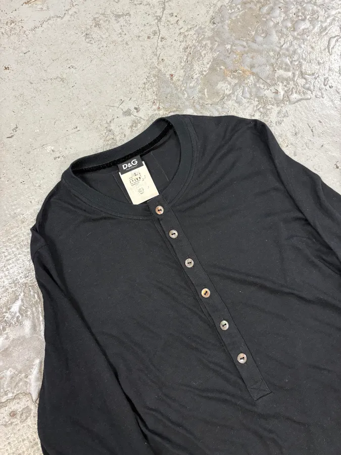 2000s Dolce & Gabbana Black Buttoned Henley Longsleeves - Image 5
