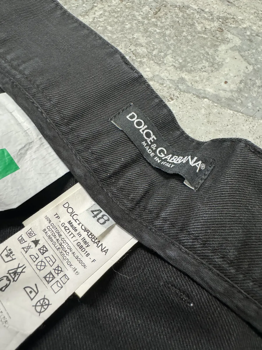 2000s Dolce & Gabbana Black Denim Shorts - Image 7