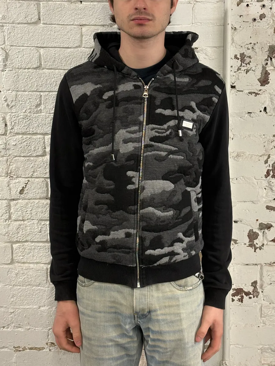 2000s Dolce & Gabbana Black & Grey Camo Zip-Up Hoodie - Image 2