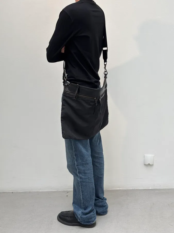 2000s Dolce & Gabbana Black Hybrid Leather Shoulder Bag - Image 2
