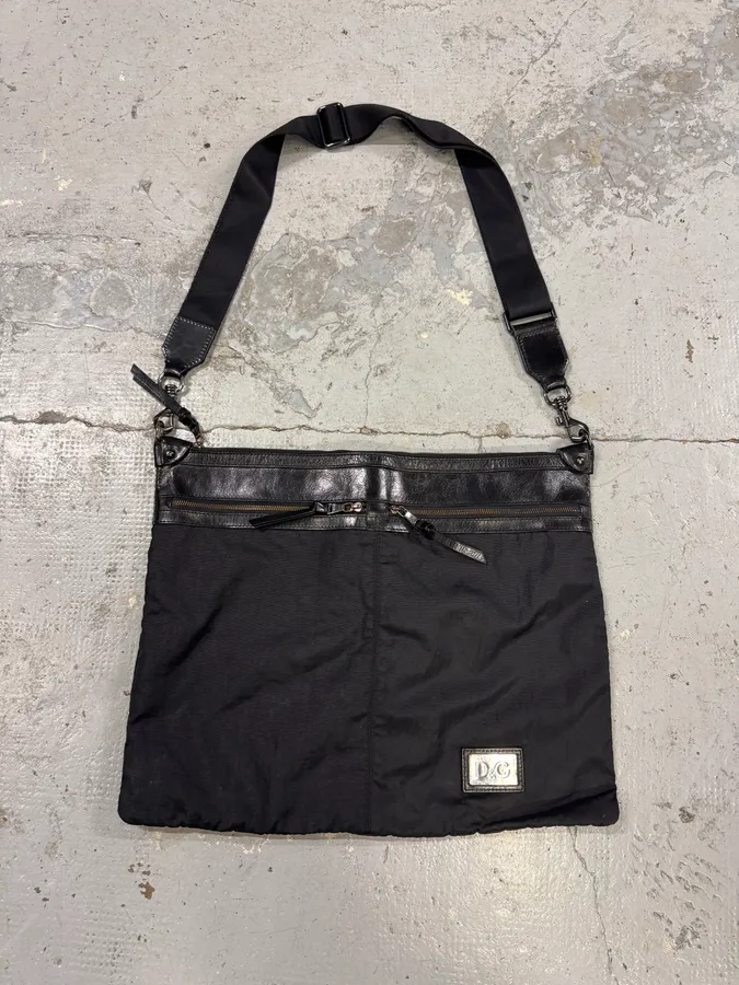 2000s Dolce & Gabbana Black Hybrid Nylon & Leather Shoulder Bag