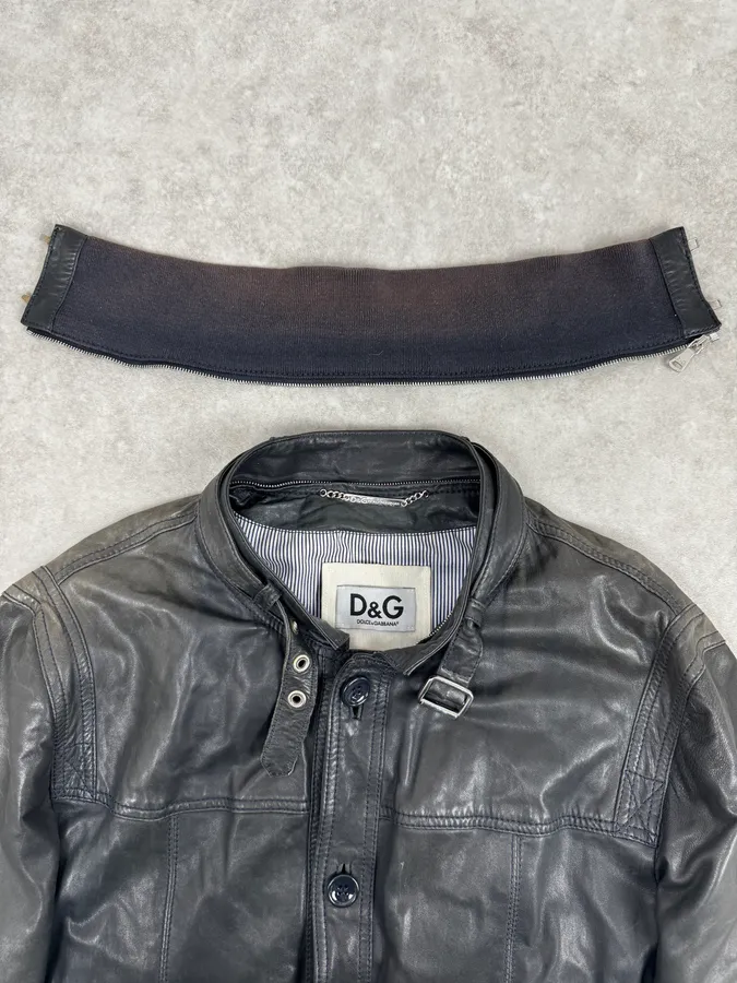 2000s Dolce & Gabbana Black Leather Buttoned Jacket - Image 10