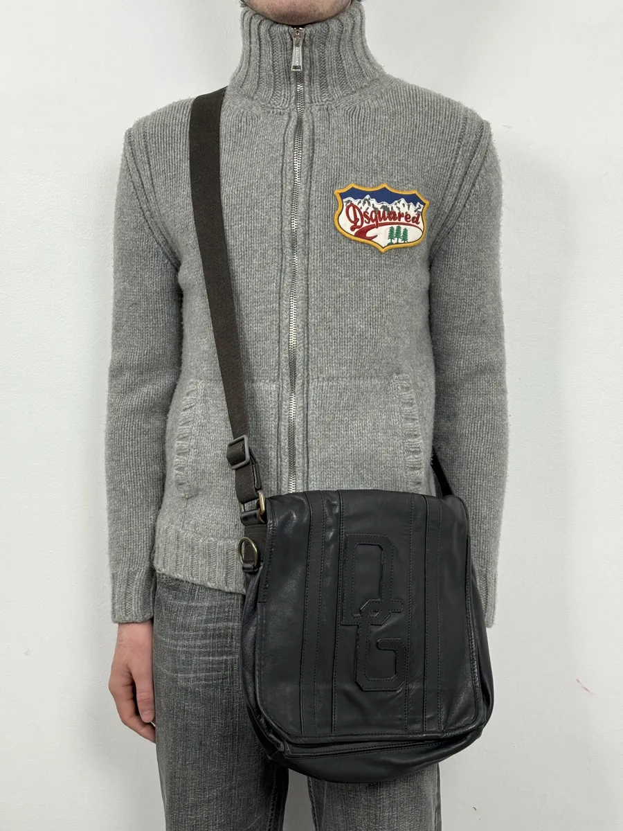 2000s Dolce & Gabbana Black Leather Shoulder Bag - Image 2