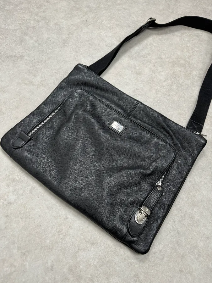 2000s Dolce & Gabbana Black Leather Shoulder Bag - Image 3