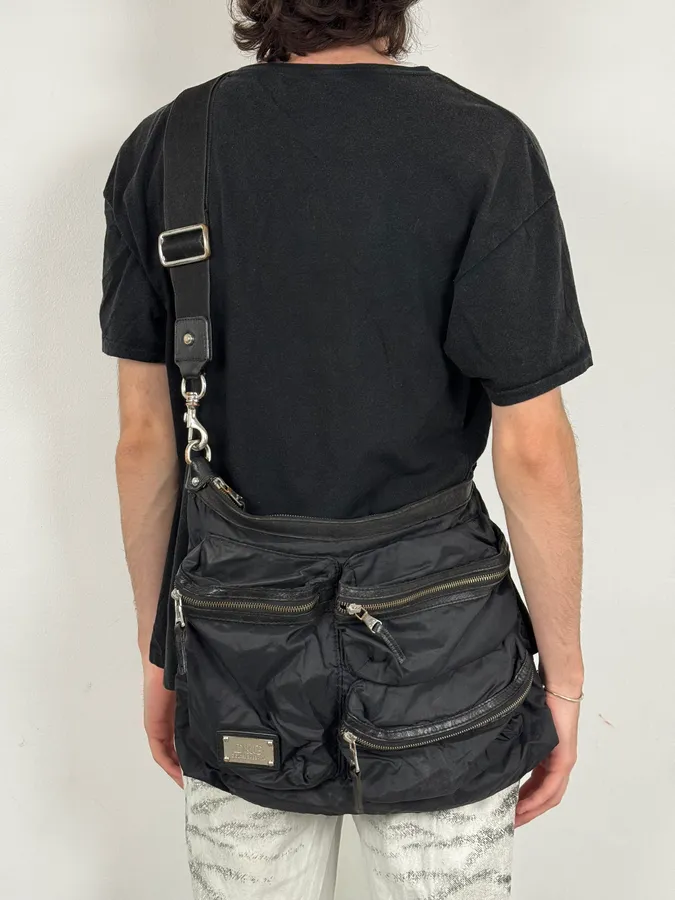 2000s Dolce & Gabbana Black Multi-Pocket Nylon Crossbody Bag - Image 3