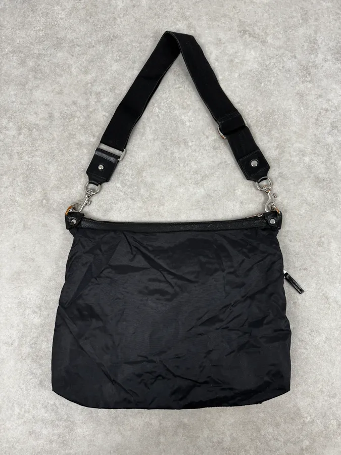 2000s Dolce & Gabbana Black Multi-Pocket Nylon Crossbody Bag - Image 4