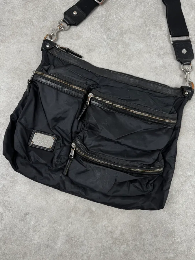 2000s Dolce & Gabbana Black Multi-Pocket Nylon Crossbody Bag - Image 5