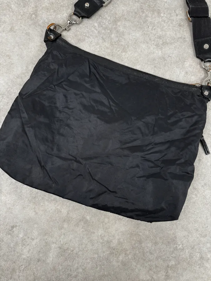 2000s Dolce & Gabbana Black Multi-Pocket Nylon Crossbody Bag - Image 6