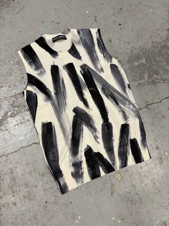 2000s Dolce & Gabbana Black Paint Tank Top White Sweater - Image 4